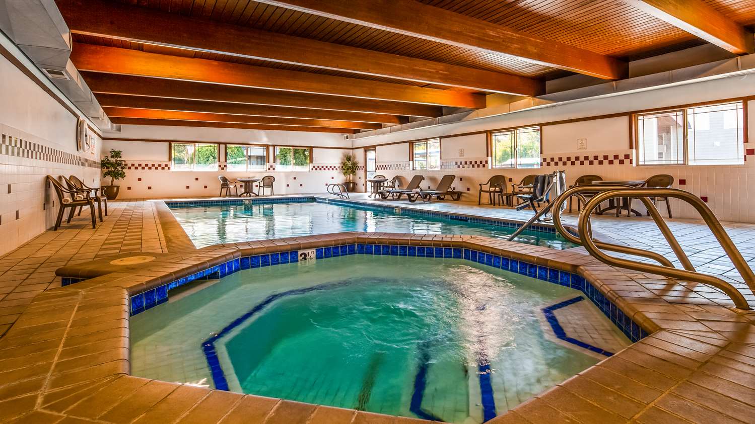 Refreshing Indoor Pool